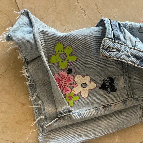 Cut off Barbie shorts - Picture 4 of 9